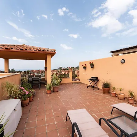 아파트 Sea View Penthouse In La Reserva De 마르베야