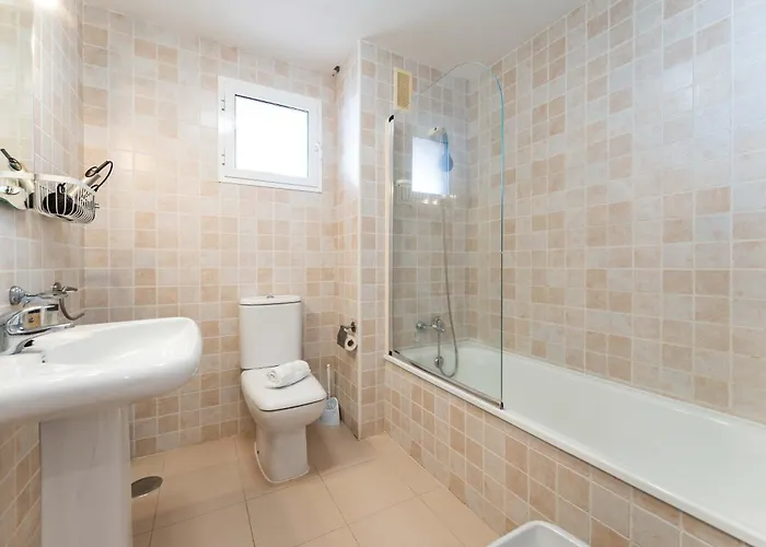 Sea View Penthouse In La Reserva De 마르베야