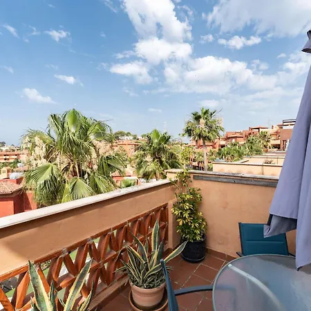 Sea View Penthouse In La Reserva De 마르베야