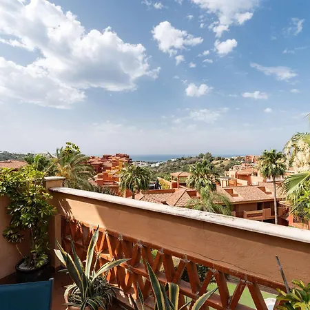 Sea View Penthouse In La Reserva De 아파트 마르베야